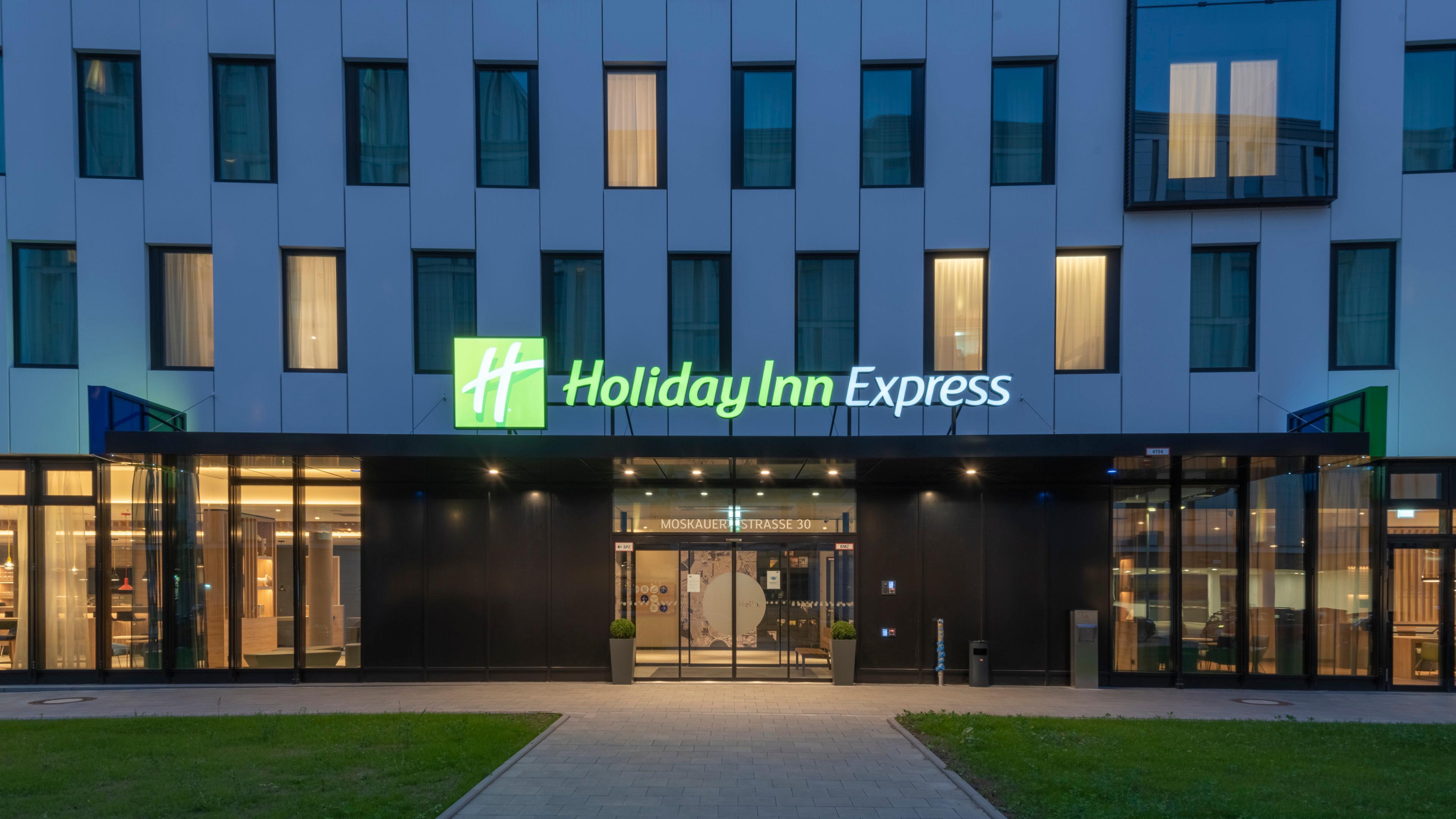 Holiday Inn Express Dusseldorf - Hauptbahnhof, An Ihg Hotel エクステリア 写真